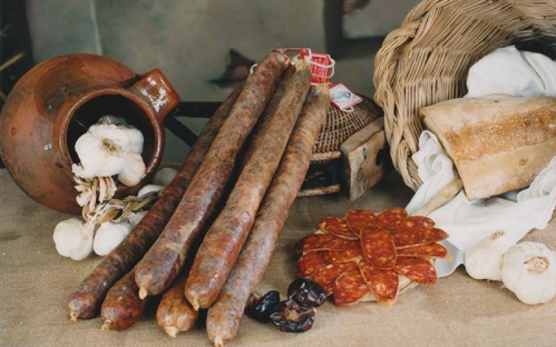 Jamones y Embutidos Blanco Jamones y Embutidos Blanco