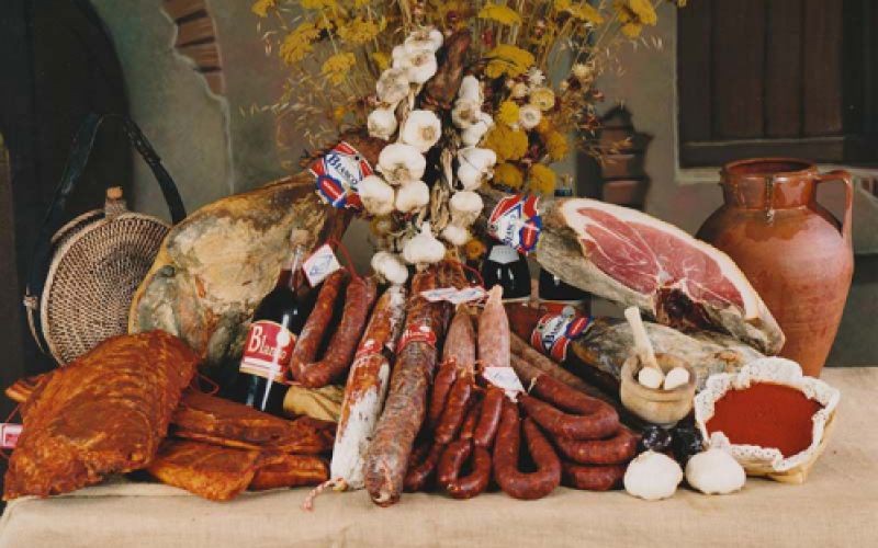 Jamones y Embutidos Blanco Jamones y Embutidos Blanco