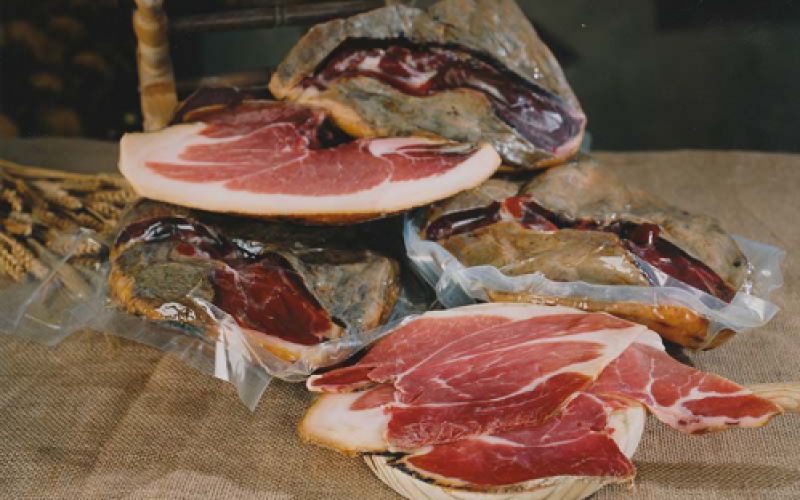 Jamones y Embutidos Blanco Jamones y Embutidos Blanco