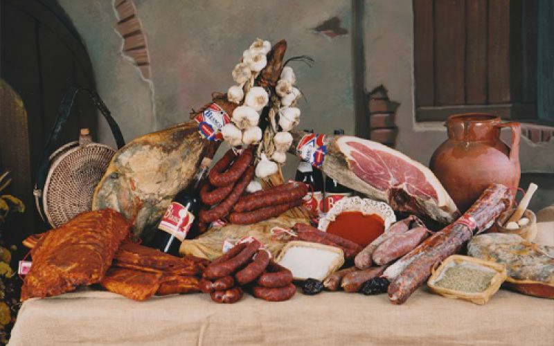 Jamones y Embutidos Blanco Jamones y Embutidos Blanco